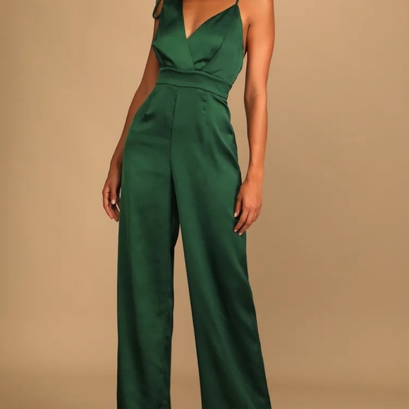 Lulus satin jumpsuit- EMERALD GREEN - Picture 2 of 12